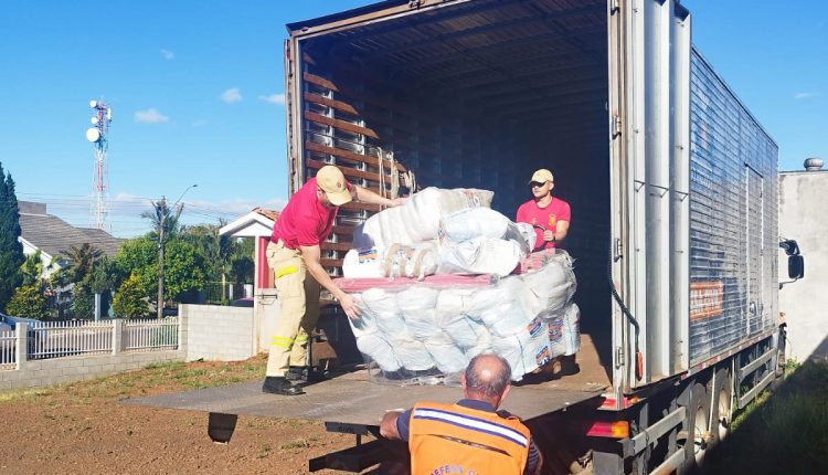 Boa Ventura do São Roque recebe ajuda humanitária da Defesa Civil Crédito: Defesa Civil do Paraná