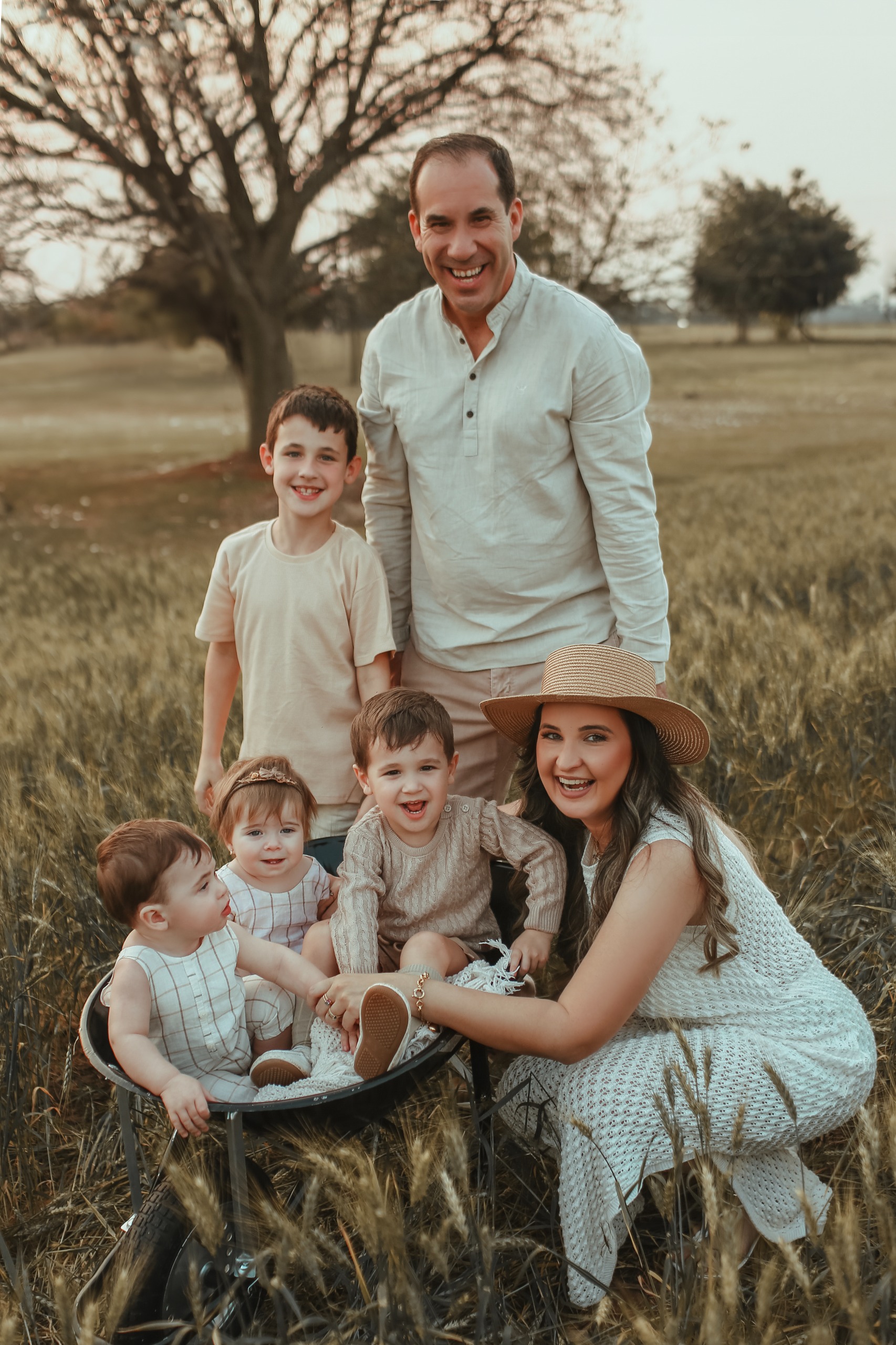Aline Paula Barazetti, Hermes João Inacio e os filhos Murilo, Rômulo, Thomas e Letícia Crédito: Arquivo pessoal (Aline Paula Barazetti)