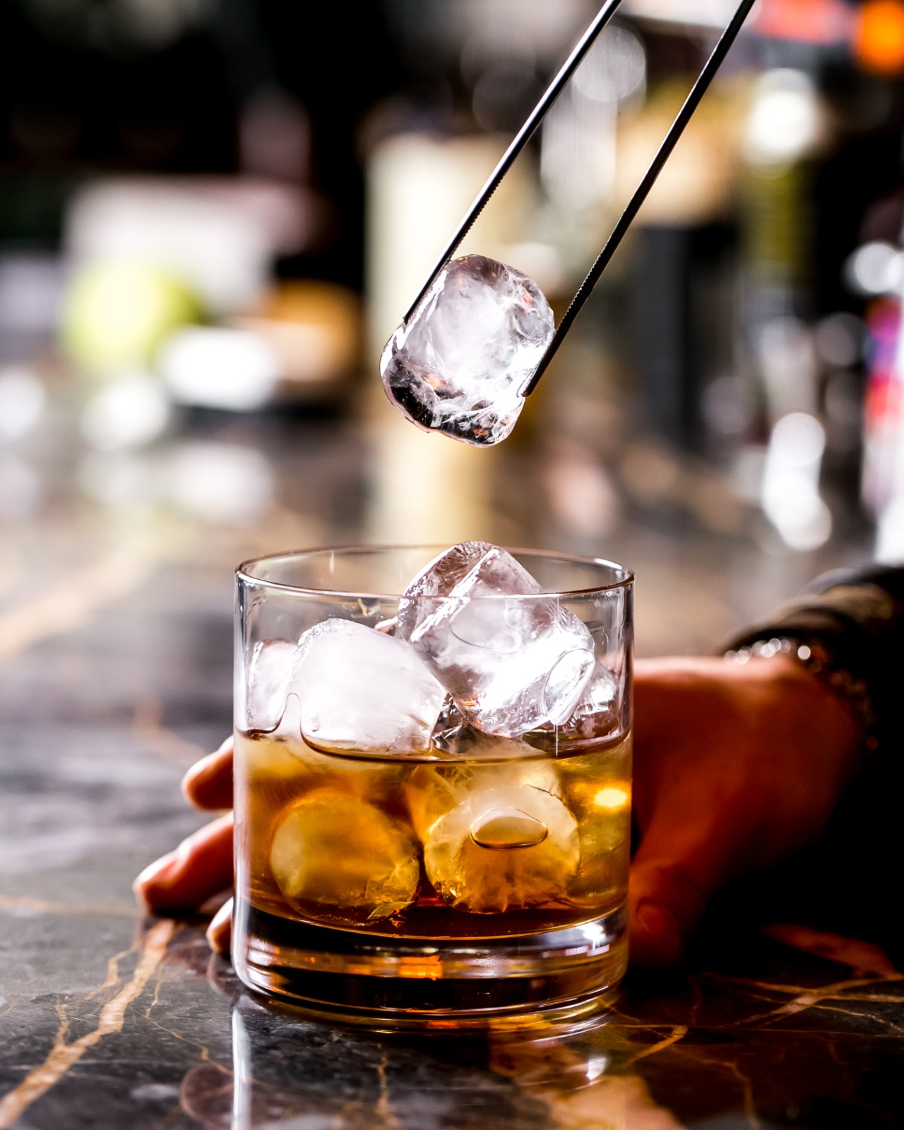 A medida visa fiscalizar e conscientizar sobre bebidas adulteradas Crédito: Freepik