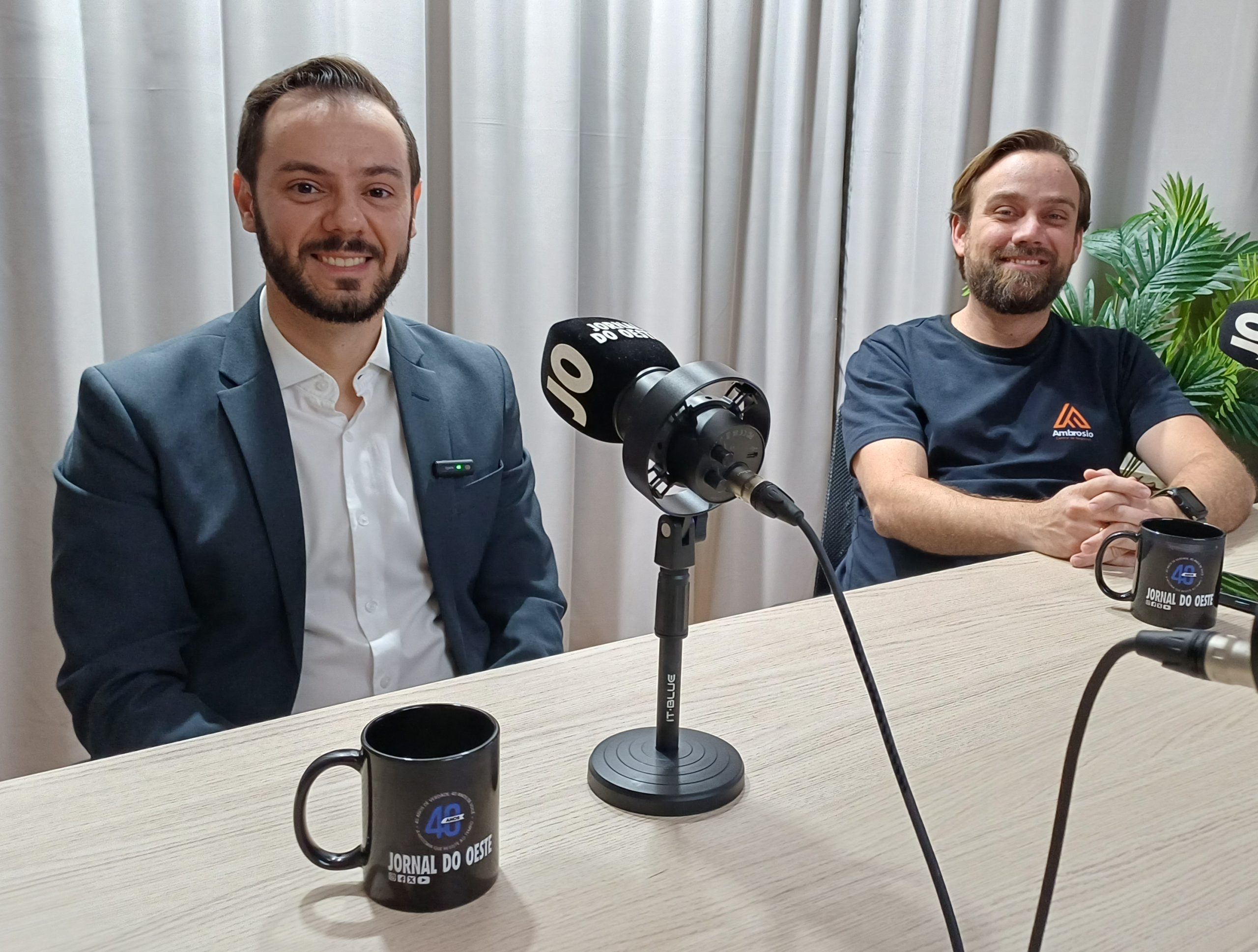 Advogado Bruno Corrêa de Oliveira e o síndico profissional Paulo Henrique Ambrósio Créditos: Joana Magnabosco