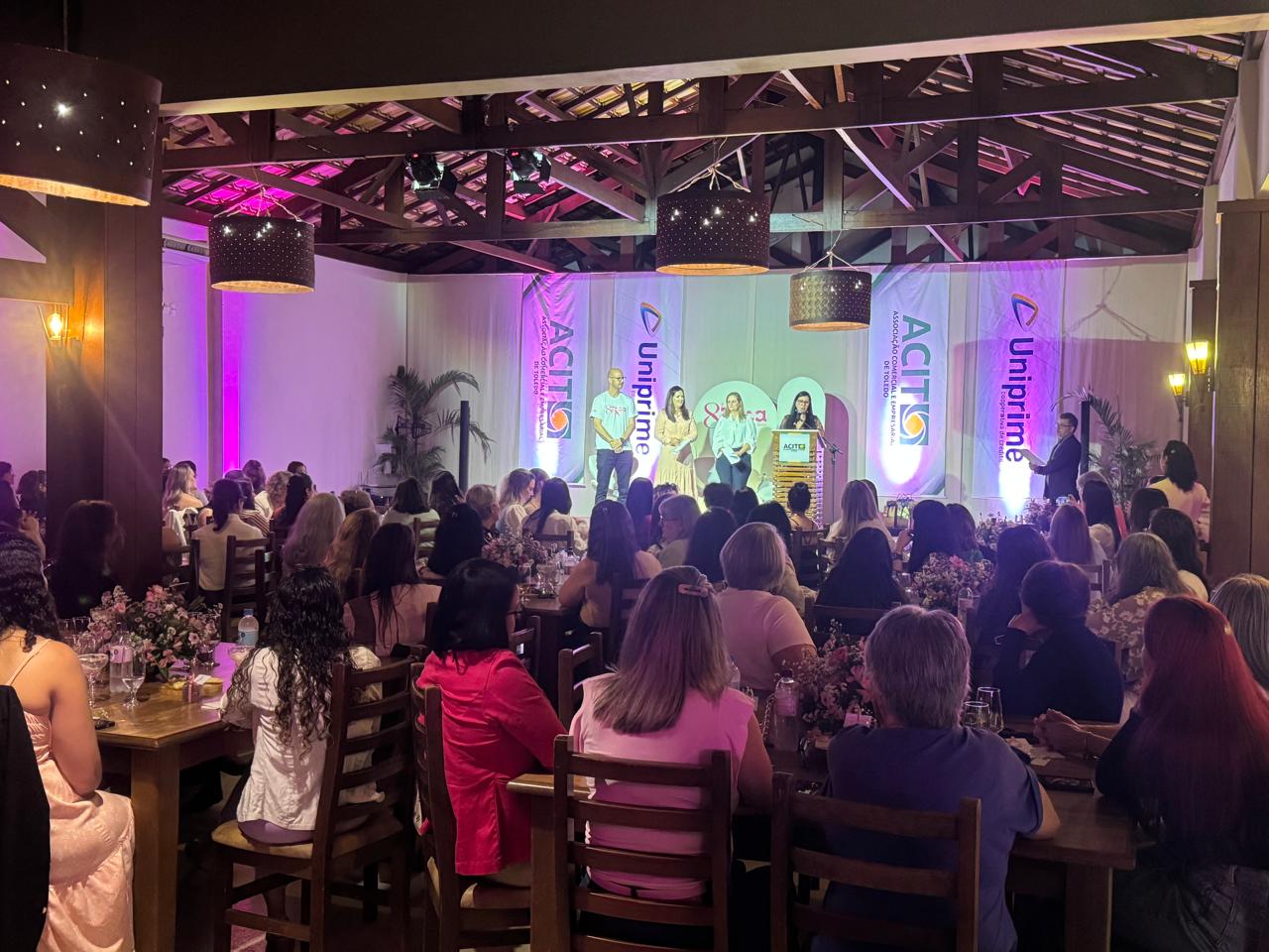 Anualmente, a Acit promove este evento que reúne muitas mulheres Crédito: Divulgação