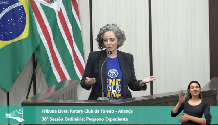 A rotariana Paula Bernardini participou da Tribuna Livre da 36ª Sessão Ordinária da Câmara de Vereadores de Toledo Crédito: Reprodução