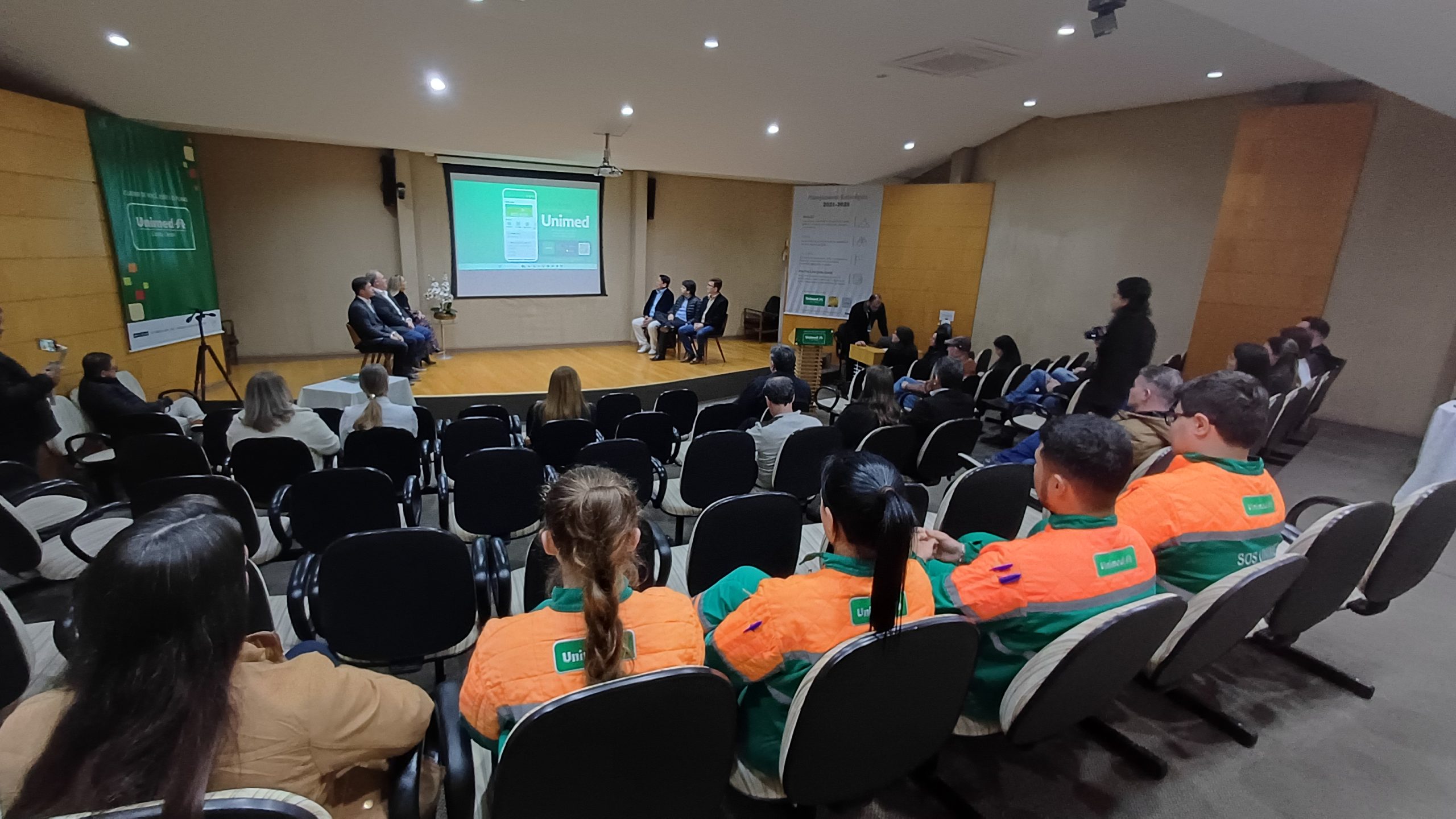 Autoridades destacaram o comprometimento da equipe em ofertar um atendimento com qualidade Crédito: Graciela Souza