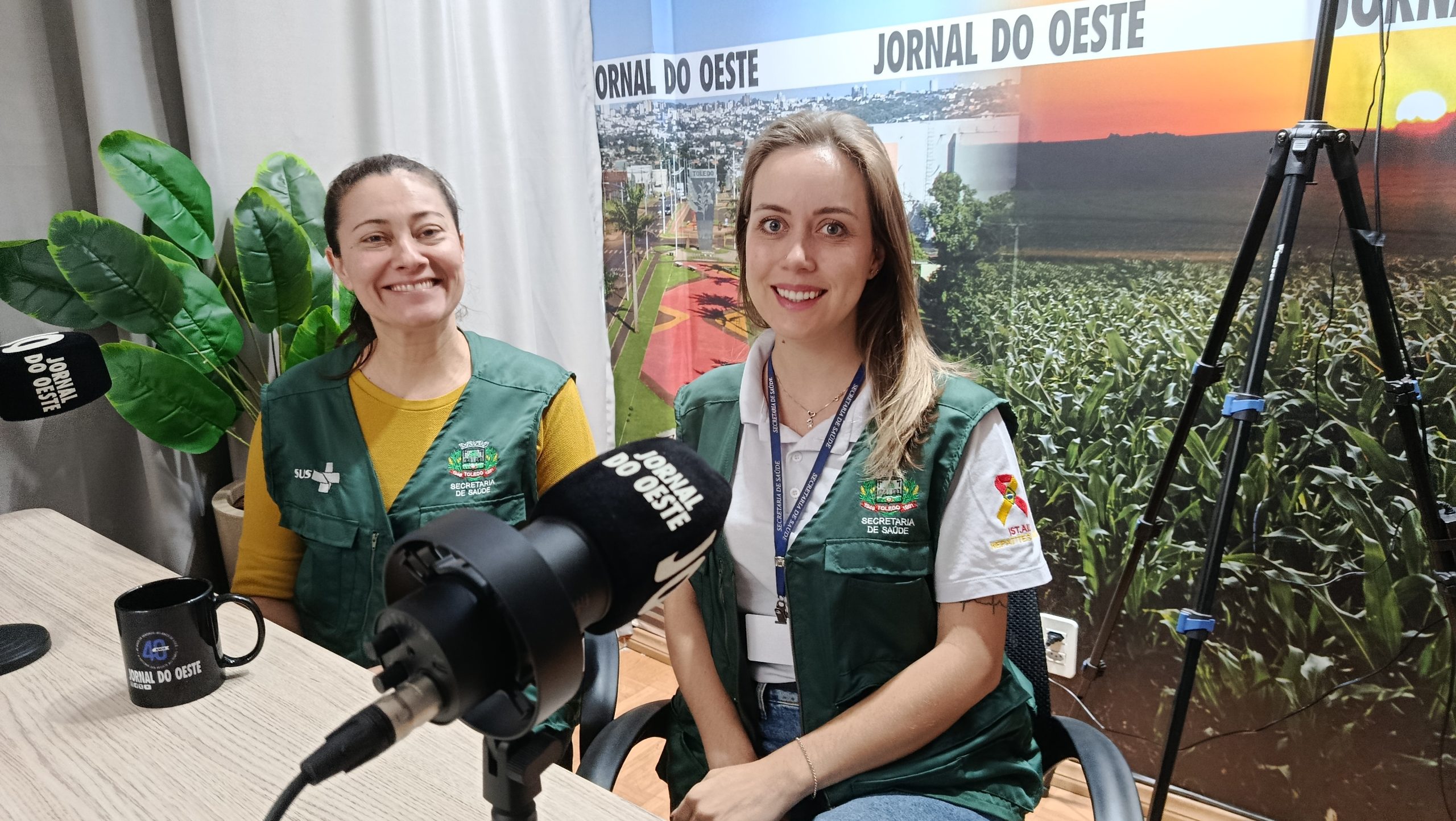 As enfermeiras Paula Franciele da Silva e Thaís Schmidt Vitali Hermes participaram do podcast Conversa Oeste Créditos: Joana Magnabosco