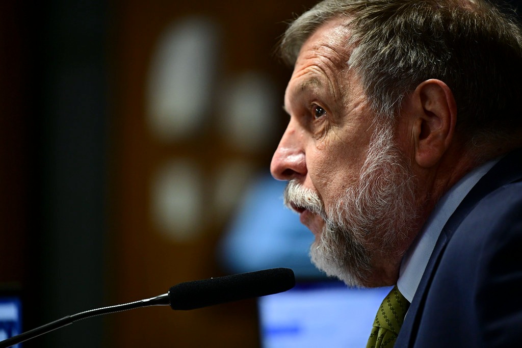 Para o senador Flavio Arns, a medida é autoritária e exclui as escolas especializadas como alternativa educacional Crédito: Saulo Cruz/Agência Senado