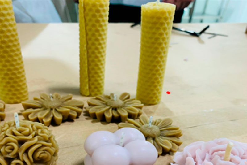 Os alunos aprenderão a criar velas com produtos apícolas Crédito: Divulgação / Sindicato Rural