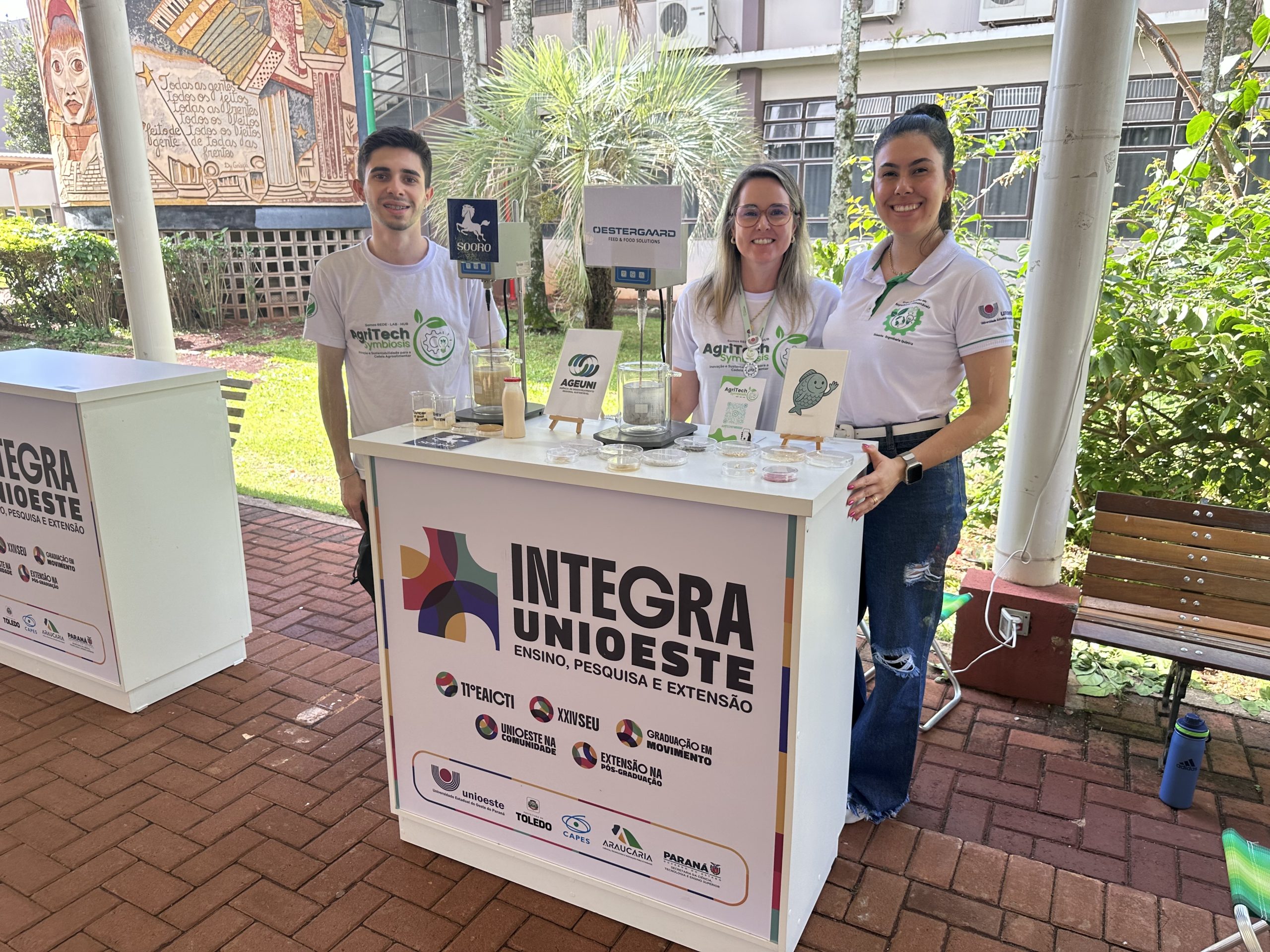 O evento acontece até quinta-feira (6) com alunos e professores dos cinco campus Crédito: Franciele Mota
