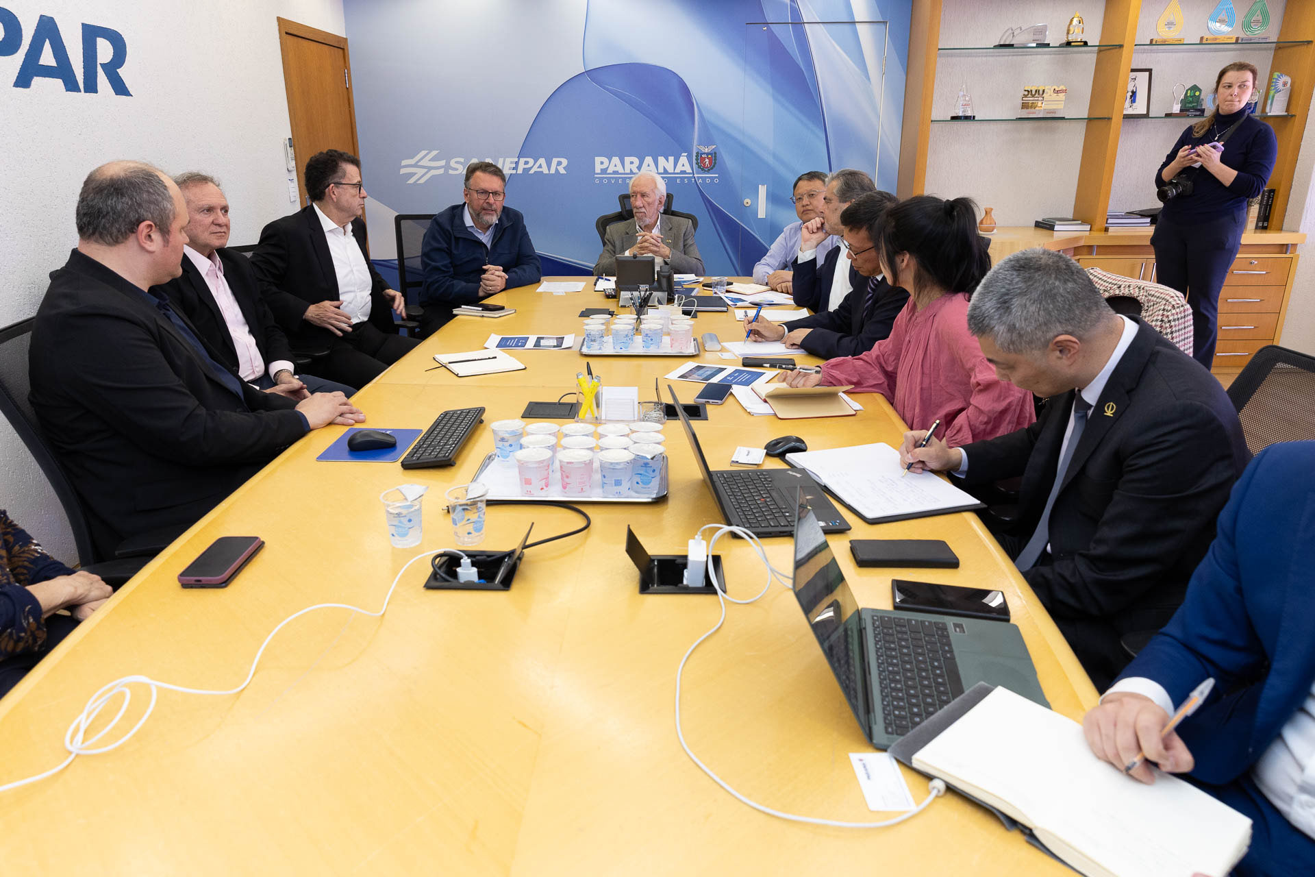 Sanepar discute possibilidades com empresas da Europa, América Latina e Ásia - Na foto, com integrantes da China Civil Engineering Construction Corporation (CCECC, ou Corporação de Construção e Engenharia Civil da China, em tradução literal) Crédito: Sanepar