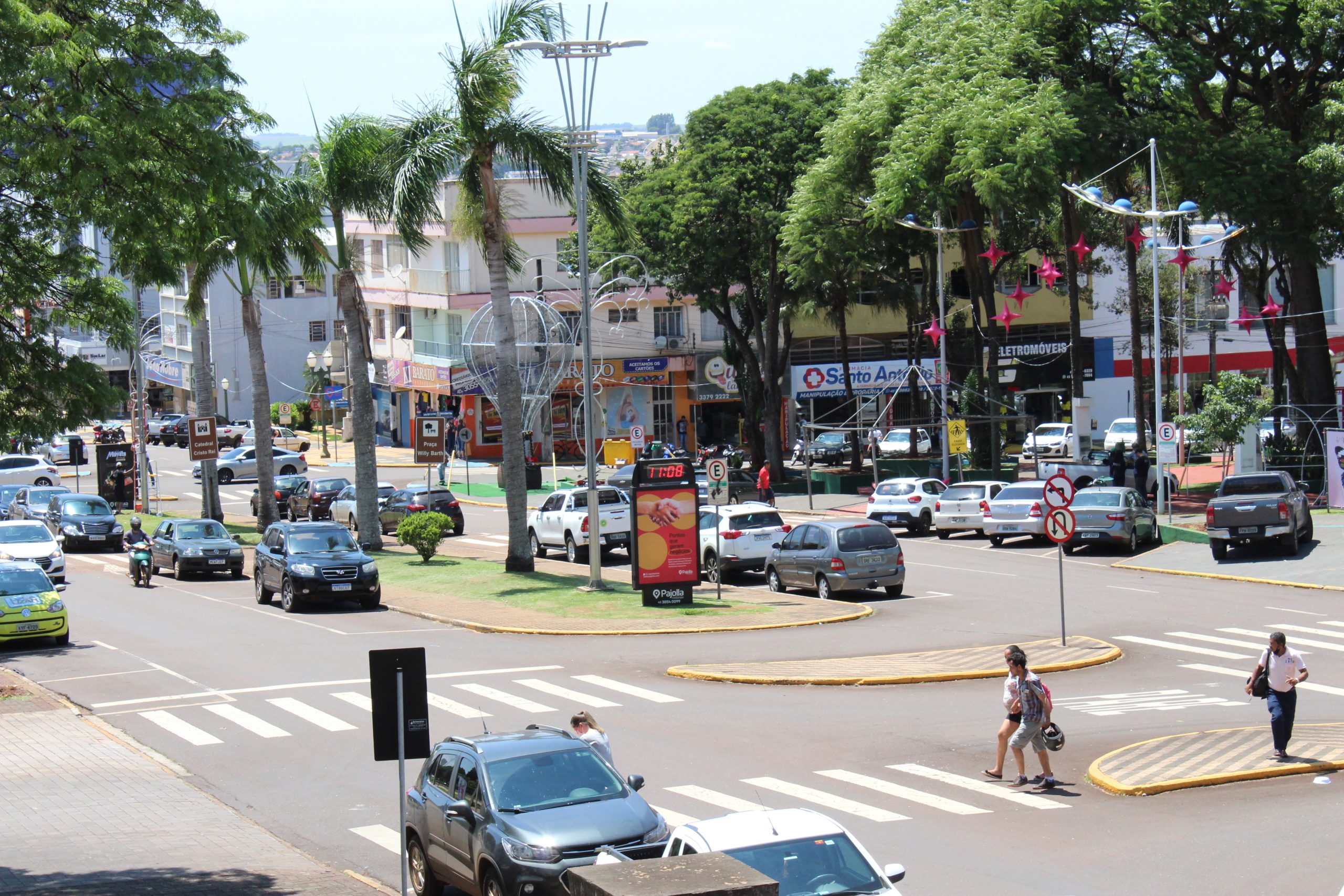 Lojistas reforçam equipes e decoram suas lojas para receber clientes Créditos: Arquivo JO