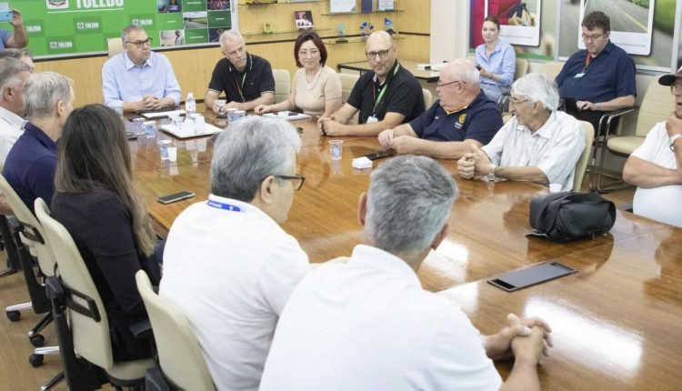 A Prefeitura apresentou, sexta-feira (5), o projeto Horta Agro Cidadão durante encontro na Sala de Reuniões do Gabinete do Prefeito Crédito: Carlos Rodrigues/Prefeitura de Toledo