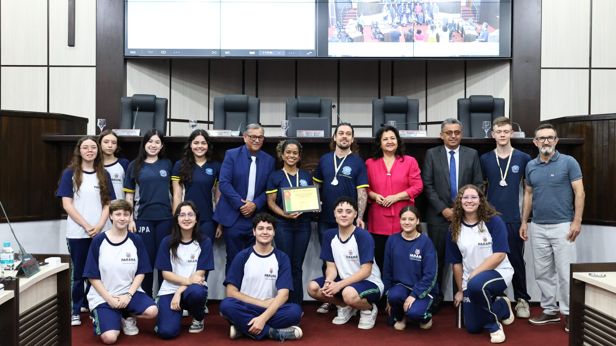 Antes da votação, foram realizadas as moções de aplausos Crédito: Michelly Domiciano