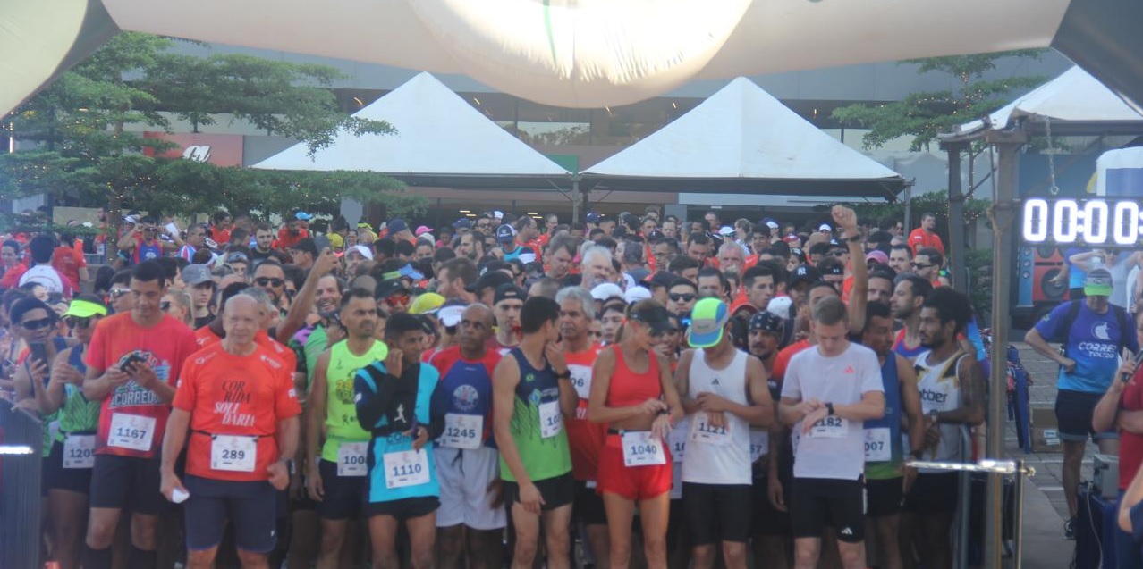 Quase mil atletas participaram da prova Crédito: Divulgação